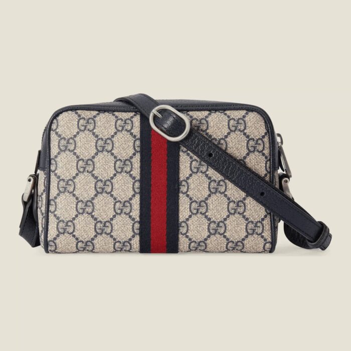 the classic palette defines this Ophidia mini shoulder bag.