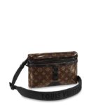 This Messenger PM bag is made from Monogram Glaze