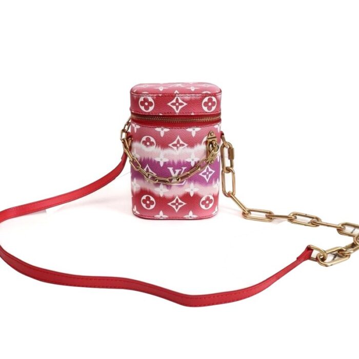 - Brand : Louis Vuitton