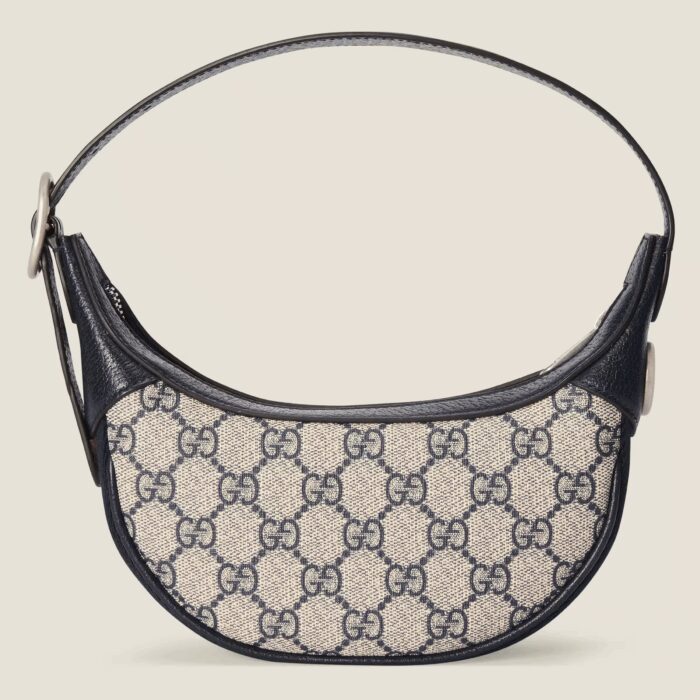 GG Supreme is introduced in a timeless mix of blue and beige for Gucci Love Parade. The canvas has come to the front of each collection decade after decade to become a hallmark of the House. Here