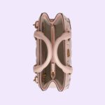 thanks to its super soft finish. The textured GG motif defines a selection of small leather accessories