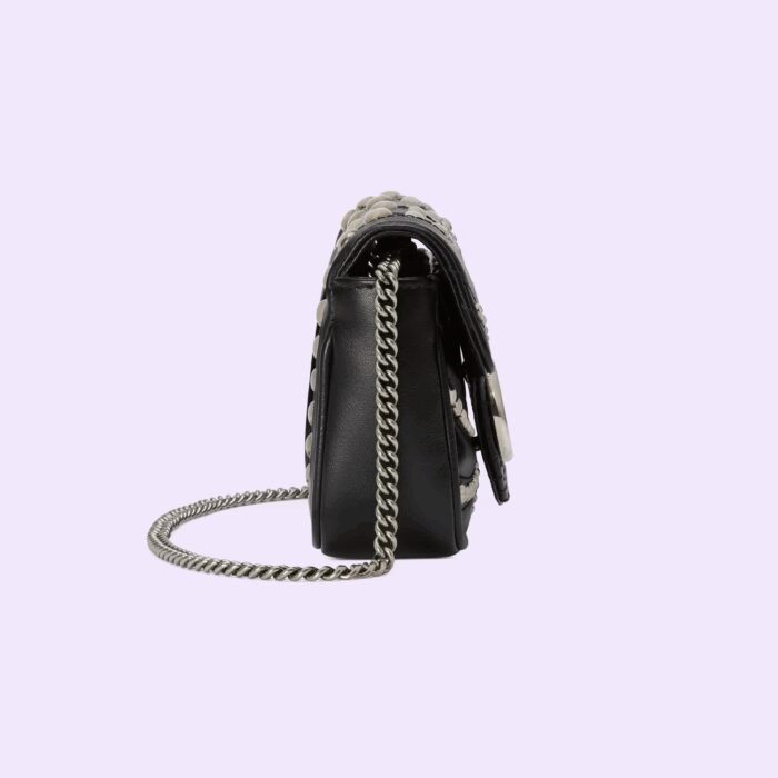 sans-serif; font-size: 12px; vertical-align: baseline; color: #4b4b4b; background-color: #ffffff;">Heritage elements are reimagined with a contemporary twist throughout Cruise 2023 Gucci Cosmogonie. A nod to Gucci's Founder