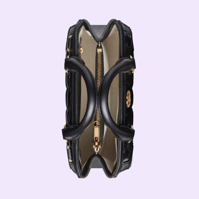 sans-serif; font-size: 12px; vertical-align: baseline; color: #4b4b4b; background-color: #ffffff;">Matelassé leather is a signature material of the House