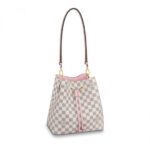 This limited edition of the NéoNoé bucket bag in Damier Azur canvas captures the very spirit of summer with its pastel leather trim and colorful coordinated lining. It will bring a sunny