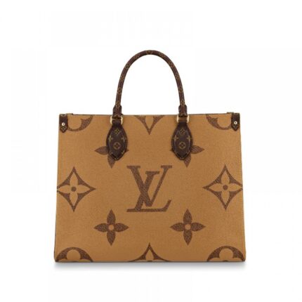the Onthego tote bag is as striking as it is practical. A Monogram Reverse pattern on the sides and handles creates a stylish contrast in color and scale. With its generous capacity
